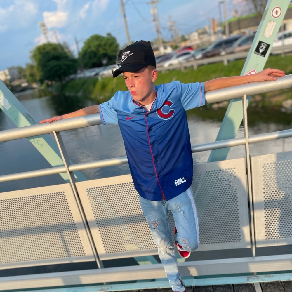 Meet your Posher, Trace